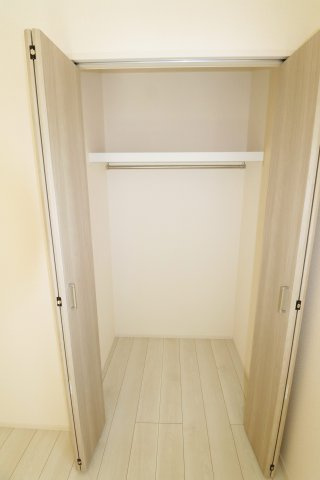 郡山市安積町南長久保１丁目2期　　　１号棟　　　安積第3小学校、安積第２中学区の収納|※同社施工例