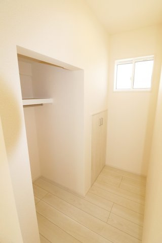郡山市安積町南長久保１丁目2期　　　３号棟　　　安積第3小学校、安積第２中学区の収納