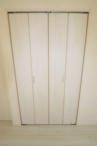 郡山市安積町南長久保１丁目2期　　　３号棟　　　安積第3小学校、安積第２中学区の収納