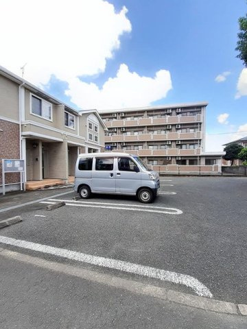 ヴィラ　春日の駐車場|駐車場があります