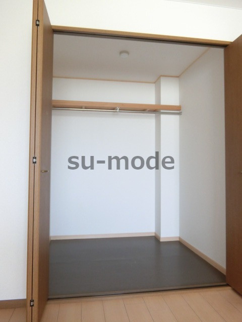 シェリール河崎2の収納