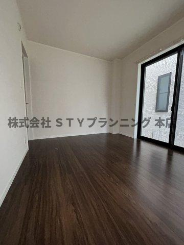 仲介手数料0円！西区清里町戸建の洋室