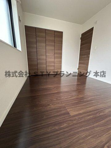 仲介手数料0円！西区清里町戸建の洋室