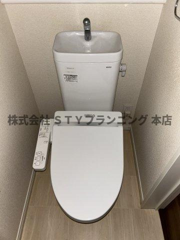 仲介手数料0円！西区清里町戸建のトイレ