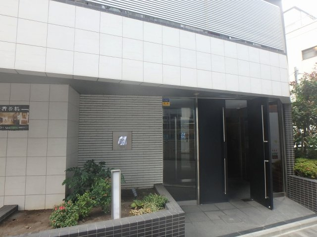 コンシェリア文京大塚のエントランス