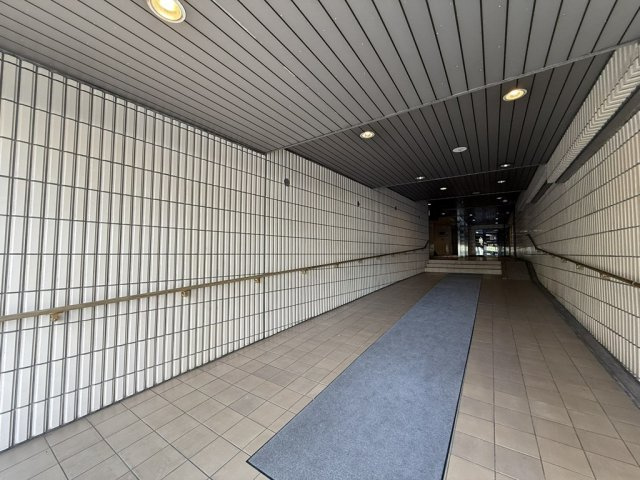 高輪ホワイトマンションのエントランス