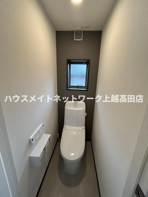ファーストクラス桜のトイレ|温水洗浄暖房便座