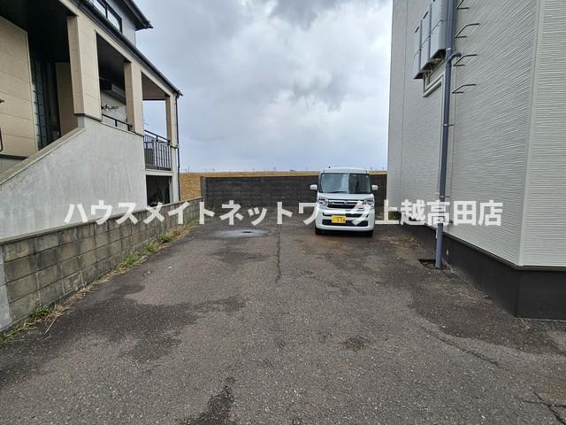 ファーストクラス桜の駐車場|駐車場