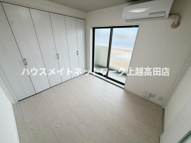 ファーストクラス桜の内装|洋室4.7帖