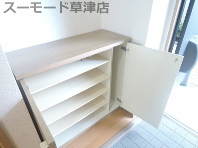 【玄関】 | ポピュレール | きれいな玄関です