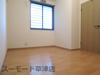 【洋室】 | ポピュレール | コンパクトで使いやすい洋室です