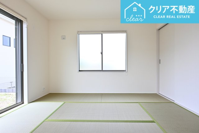 【和室】 | 第１伊勢崎国定　リーブルガーデン | 一部屋は欲しい和室！縁なし畳はおしゃれでモダンな雰囲気です。