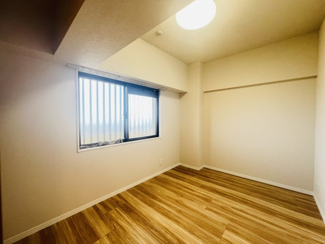 ライオンズマンション志真志の洋室|使い勝手のいい洋室です
