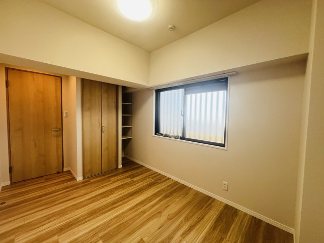 ライオンズマンション志真志の洋室|広々とした洋室です