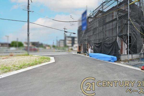 大和高田市曽大根２丁目 ／新築一戸建の前面道路含む現地写真