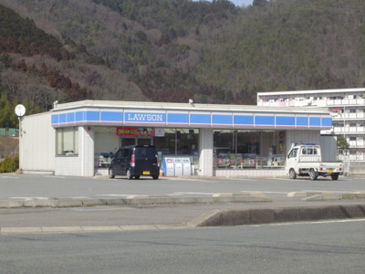 【周辺】 | フロール・デ・セレッソⅡ | ローソン氷上町石生店まで832ｍ