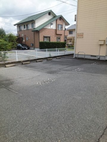 ウィンディア・Ａの駐車場