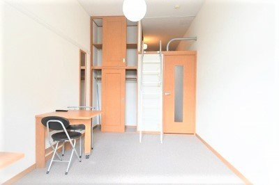 レオパレスレグルスの居間・リビング