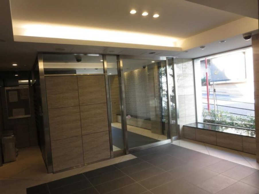 【エントランス】