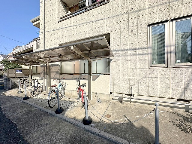 Ｒａｆｆｉｎｅ東山のその他共用部分|★屋根付き駐輪場★