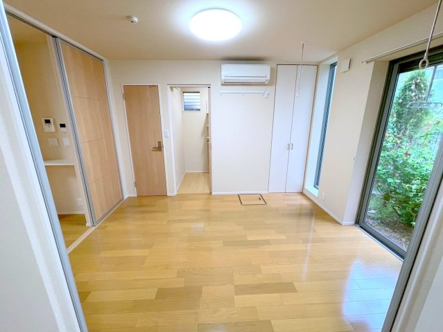 サンフラワーの寝室|明るくキレイなお部屋です