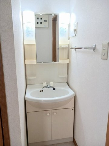 クレストール２１の洗面所|脱衣スペースもあります
