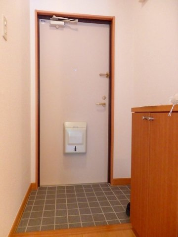 グランドハイツ深川の玄関|シンプルで使いやすい玄関です