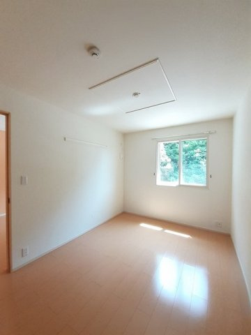 フォルムＭモデナ　Ⅲの内装|明るい室内です