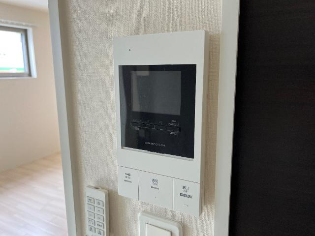 ファミールＫの内装|カメラ付インターホン