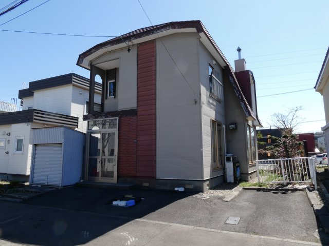 【外観】 | 厚別西4条1丁目 | ●JR「厚別」駅徒歩14分、最寄りの「厚別西3条1丁目」停からは、地下鉄東西線「新さっぽろ」駅・「南郷7丁目」駅へアクセス可能