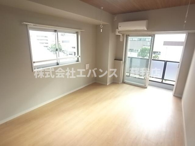 【居間・リビング】 | PETALS新宿 | ゆったり過ごせる居間です