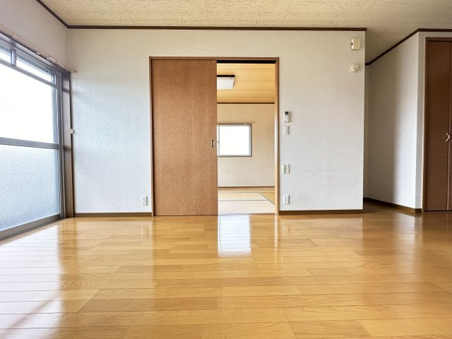 マリーハウスⅢの居間・リビング