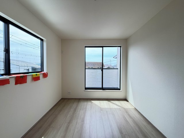 沼津市東熊堂の新築一戸建の洋室