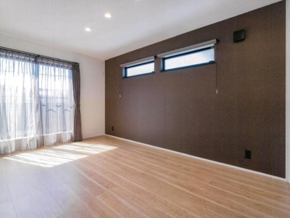 東大和市南街の洋室|ウォークインクローゼットなど収納豊富な住まい♪