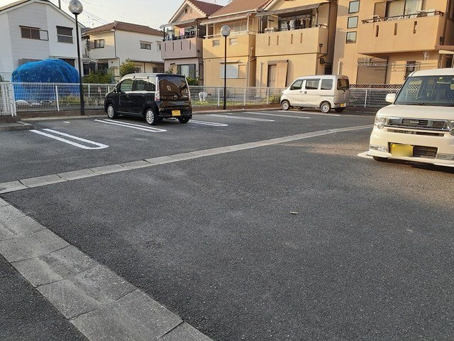 エトワールの駐車場