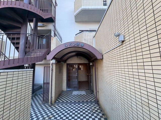 ル・パレ須磨のエントランス