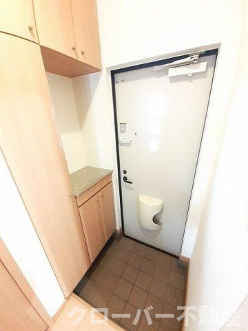 ウインターワルツＣの玄関