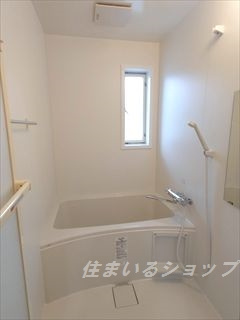 パール有安　Ｃの浴室|窓あり