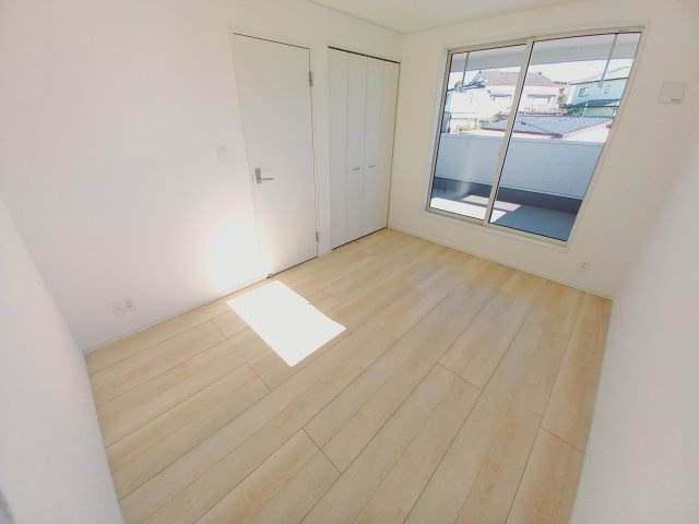那珂市中台第２の洋室|同施工物件の洋室です。居室は6帖以上確保しており、ゆったりとした平屋です