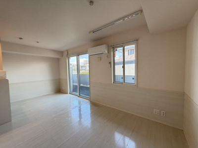 【居間・リビング】 | レーヴ新地 | 別部屋写真使用