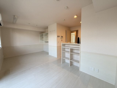【居間・リビング】 | レーヴ新地 | 別部屋写真使用