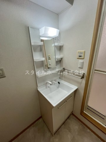 グランシード三ノ輪Cの洗面所
