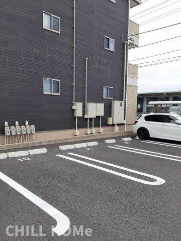 メゾンコリーヌ　４の駐車場|当社、チルホームのHPもご覧ください(^^)/物件情報多数♪
