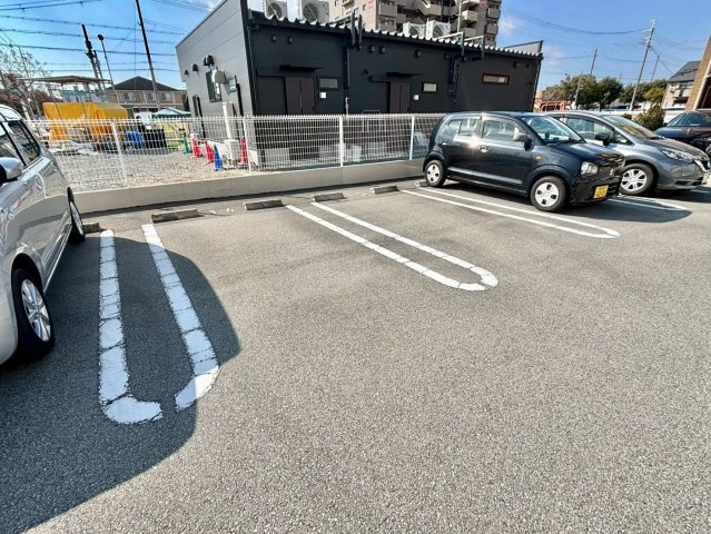 ビレッヂ飯田Ⅰの駐車場