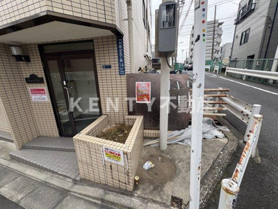 【居間・リビング】 | 晃明堂マンション | こちらのリビングで趣味の時間をお楽しみください