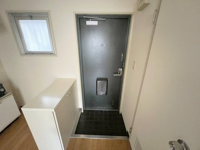 シティパレス21生駒俵口町パート1の玄関