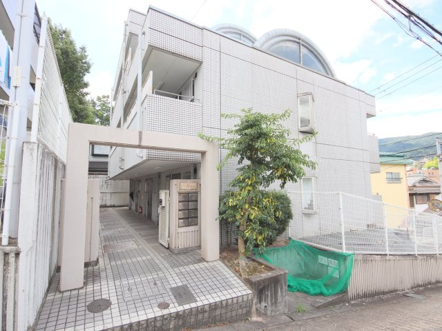 シティパレス21生駒俵口町パート1のエントランス