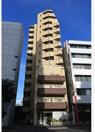 プレール・ドゥーク新宿御苑の外観