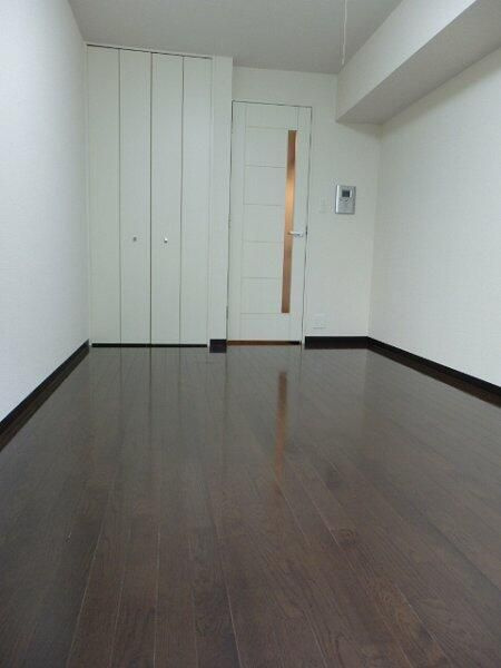 フェニックス高田馬場弐番館の居間・リビング