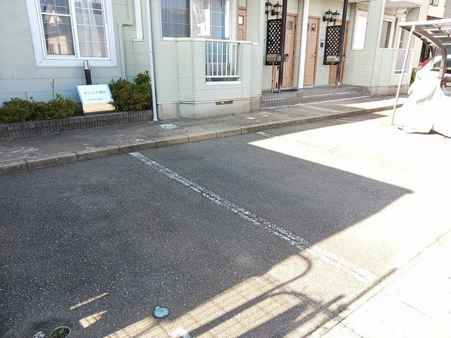 サントル城南の駐車場|駐車場があります